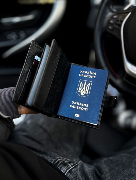 Портмоне Grand, Чоловіче шкіряне портмоне, Натуральна шкіра, Відділення для паспорту v203 фото